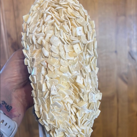 From India To You | Real Seashell Handbag - Picture 5 of 10